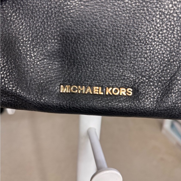 Michael Kors Black Crossbody Pebbled Leather Bag with Gleaming Gold Hardware - Picture 4 of 10